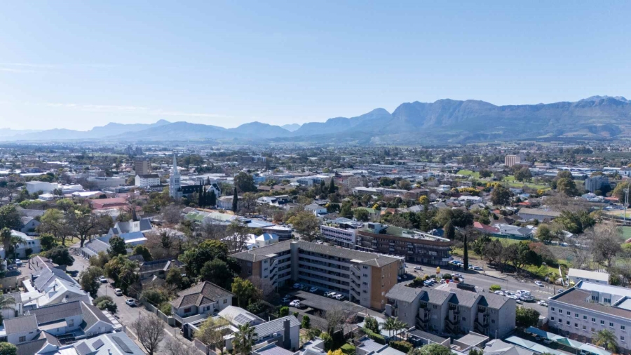 2 Bedroom Property for Sale in Buitenverwagting Western Cape